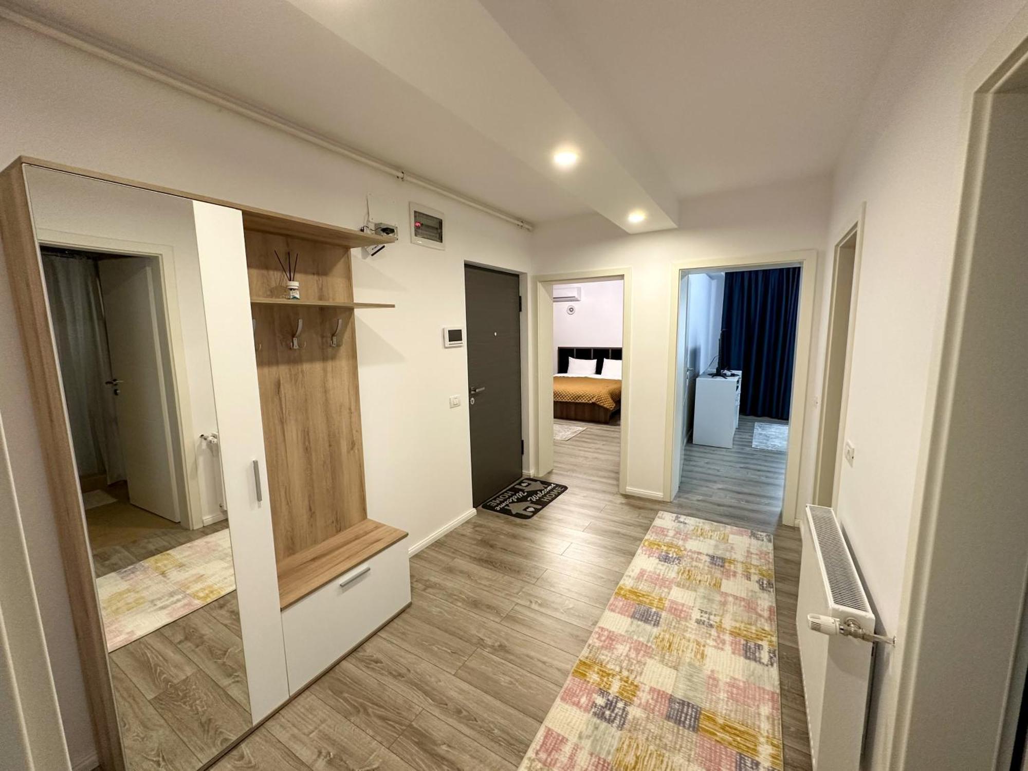 Zim Family Airport Apartment Otopeni Bagian luar foto