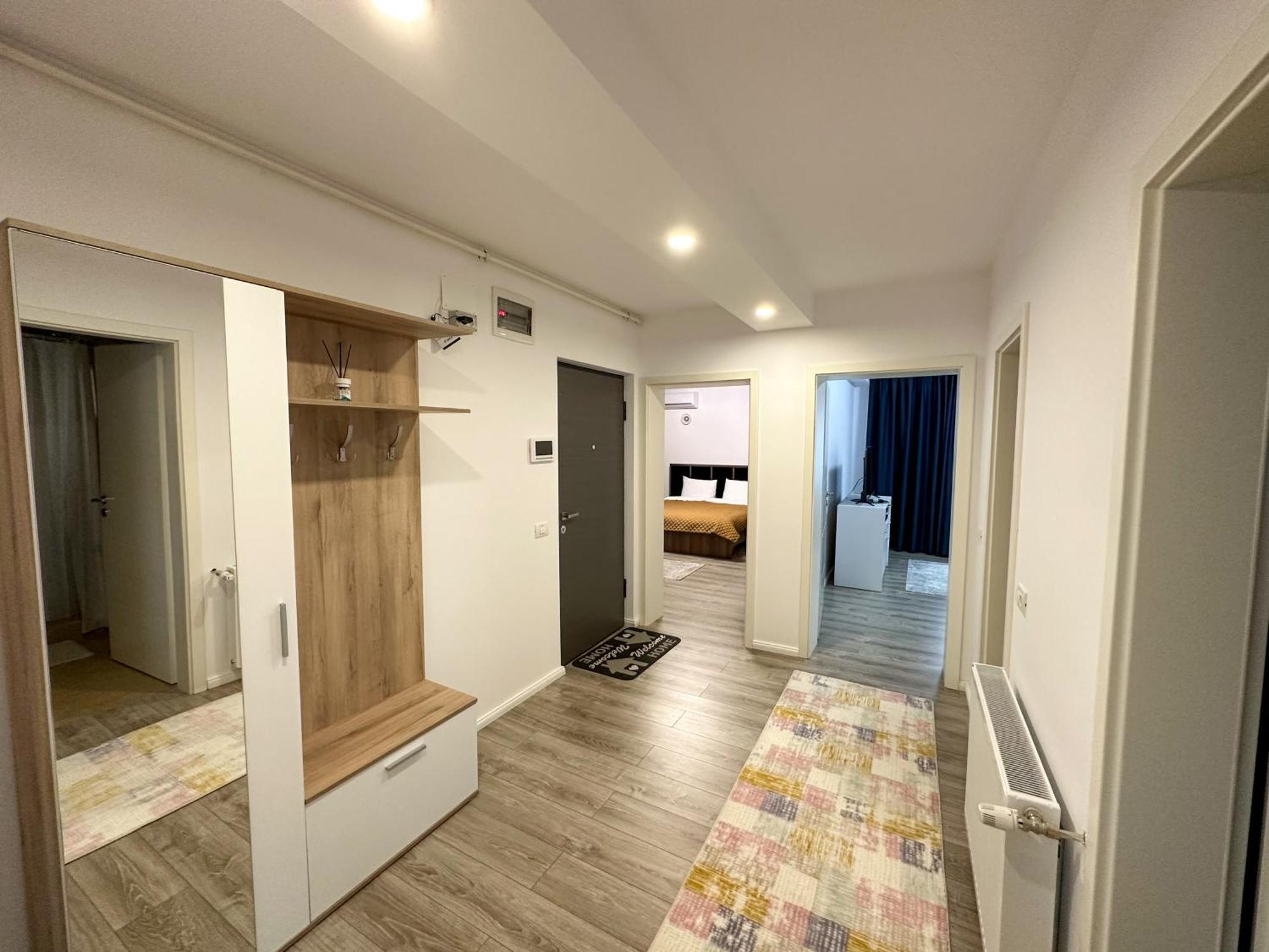 Zim Family Airport Apartment Otopeni Bagian luar foto